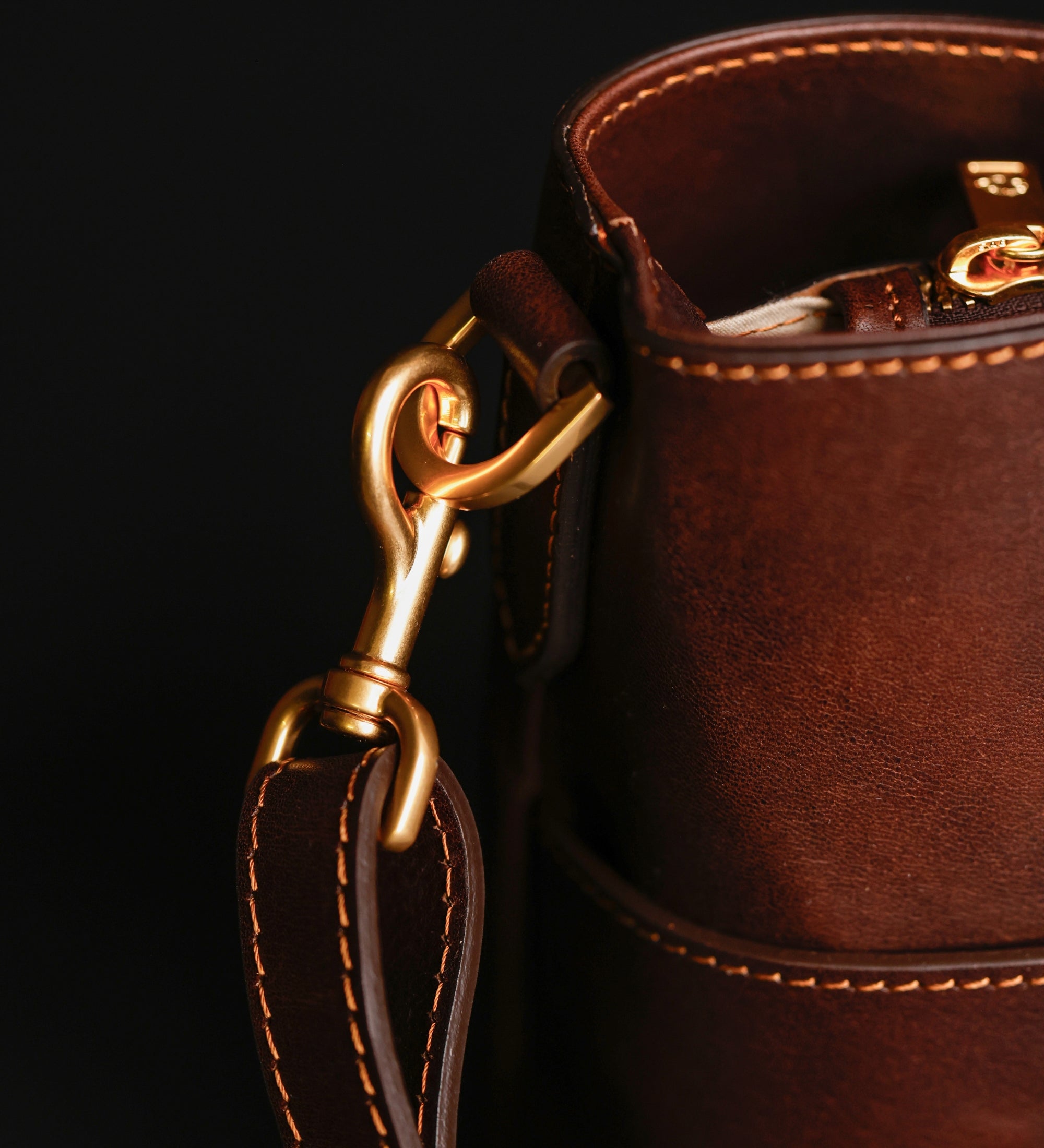 Womens Leather Handbag Shoulder Bag - Camilla