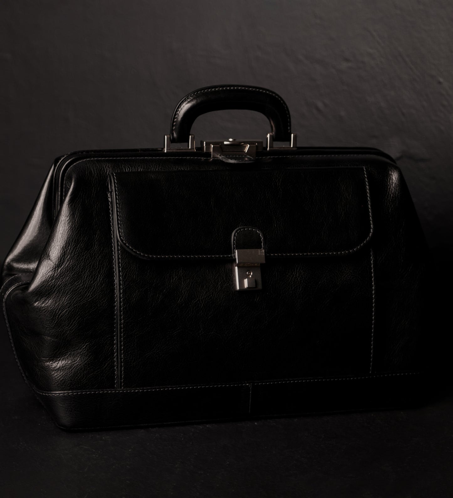 Large Italian Leather Doctor Bag - Hamlet