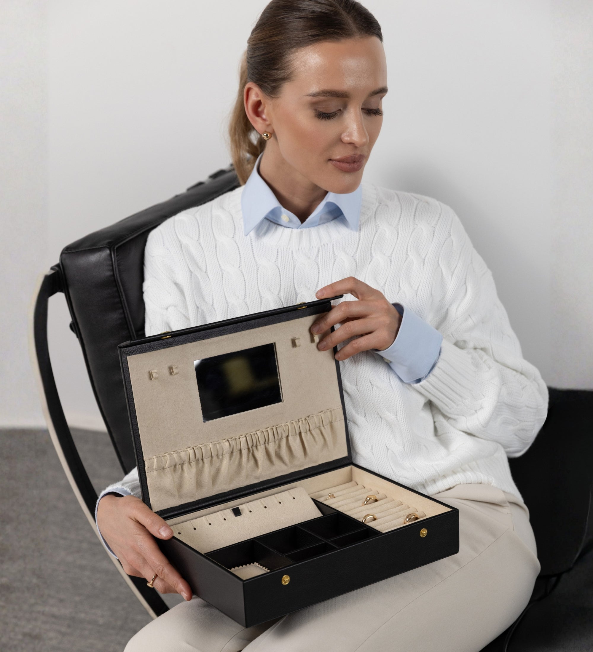 Womens Leather Jewelry Box Accessory Box - The Line of Beauty